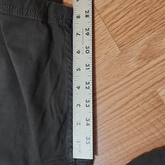 Volcom  Mens 3 Frkin Modern Chino Shorts size 28 - Picture 6 of 6